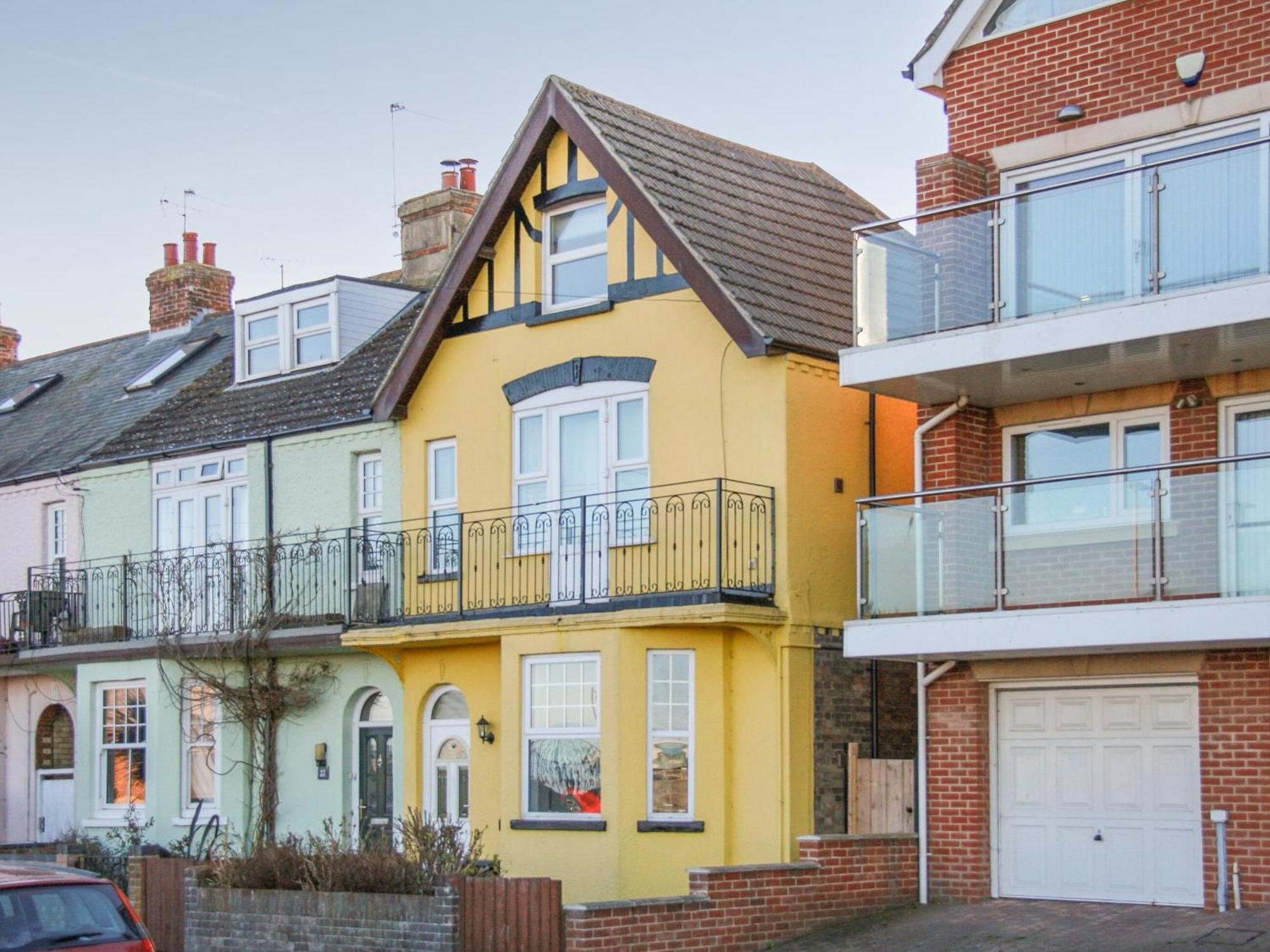 The Yellow House Gorleston-on-Sea Екстериор снимка