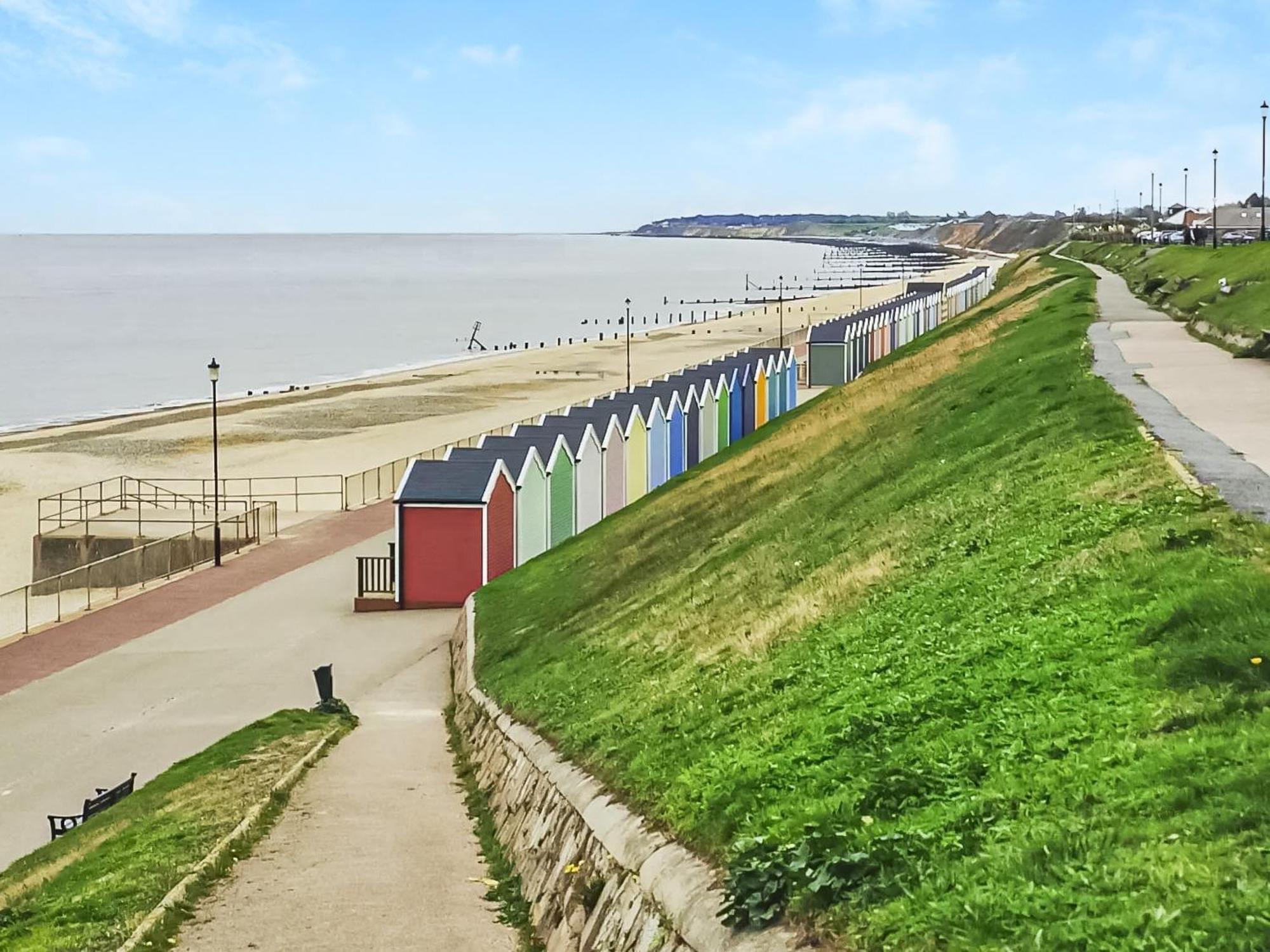 The Yellow House Gorleston-on-Sea Екстериор снимка